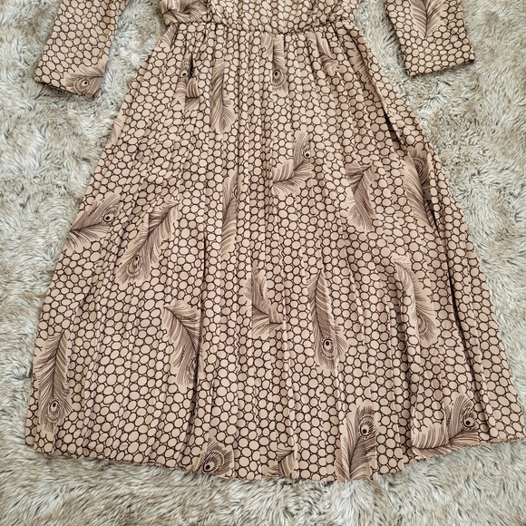 Jo Hanna York Vintage Peacock Feather Print Midi Dress Tan and Brown Size 10 - Picture 3 of 11